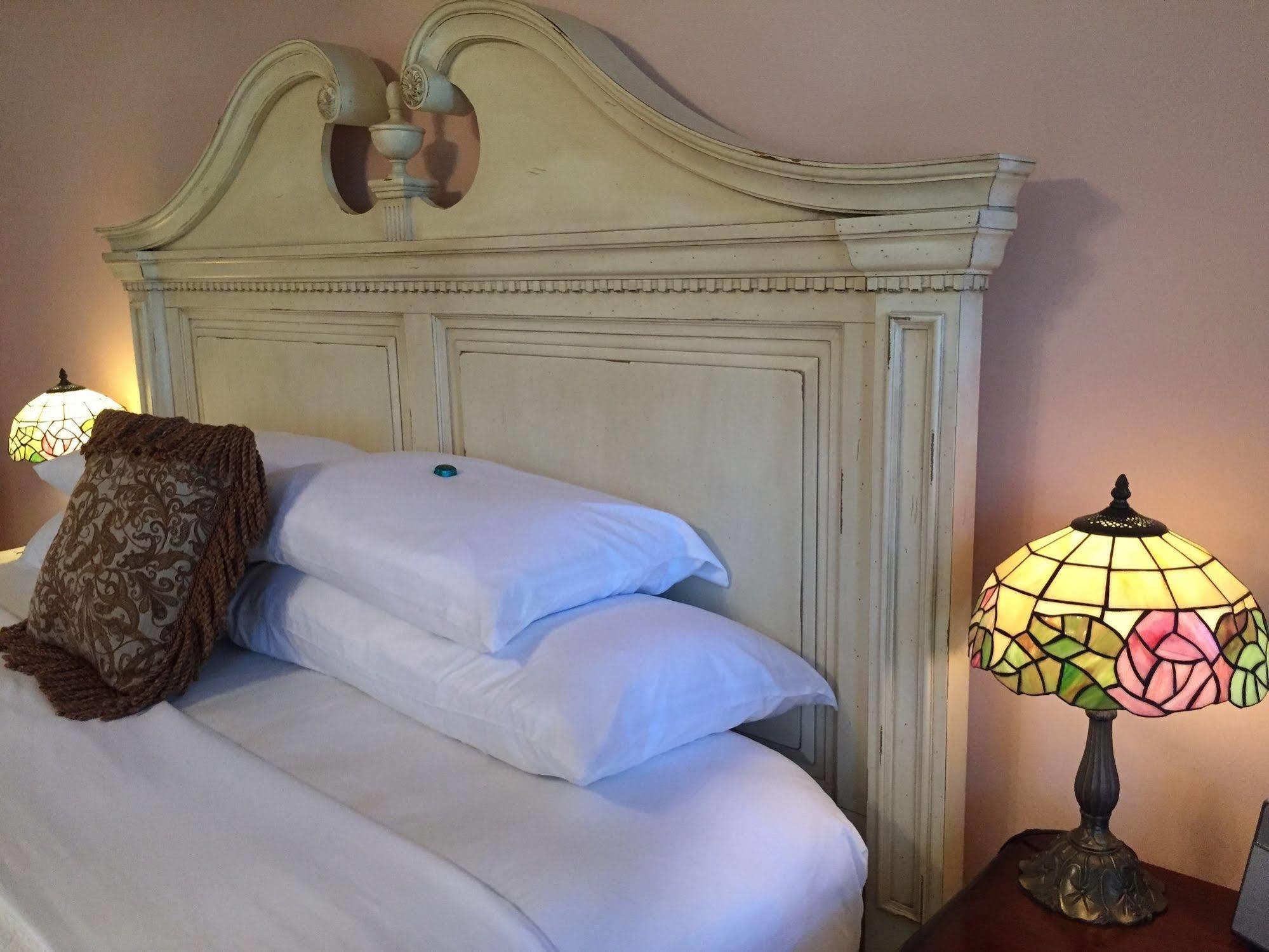 Oak Hill On Love Lane Bed And Breakfast Inn Waynesville Ngoại thất bức ảnh